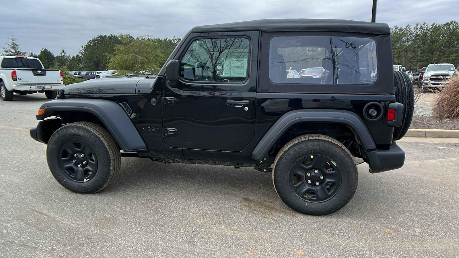 2025 Jeep Wrangler Sport 8