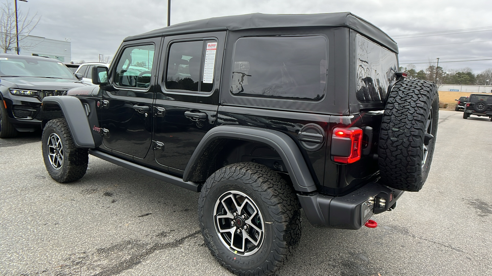 2025 Jeep Wrangler Rubicon 7