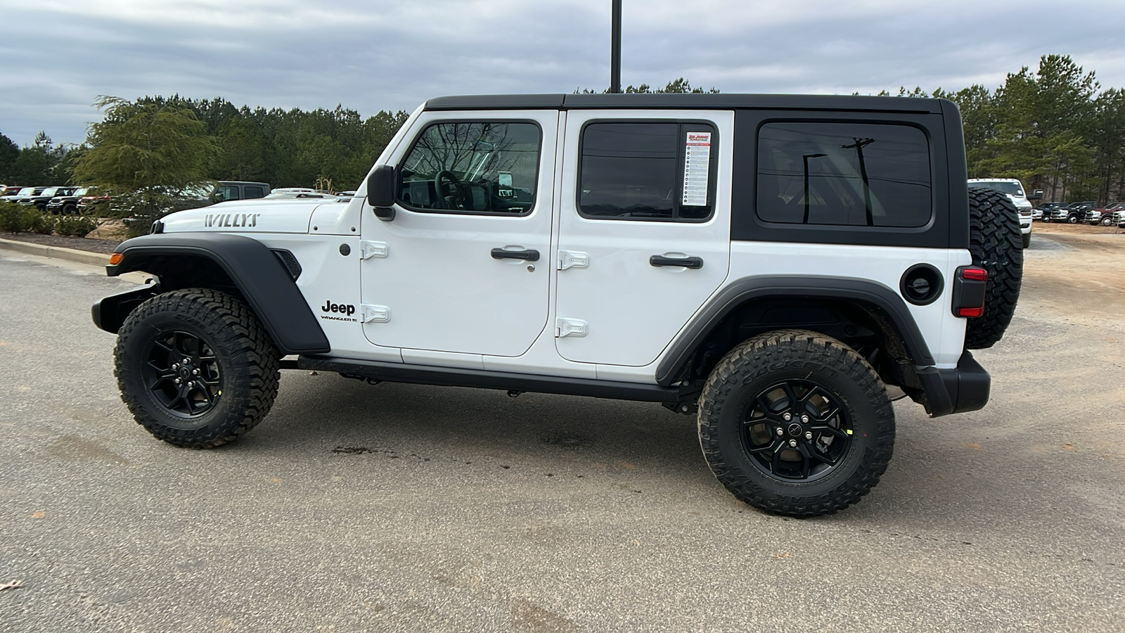 2025 Jeep Wrangler Willys 8