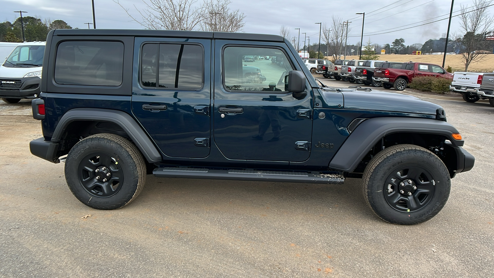 2025 Jeep Wrangler Sport 4