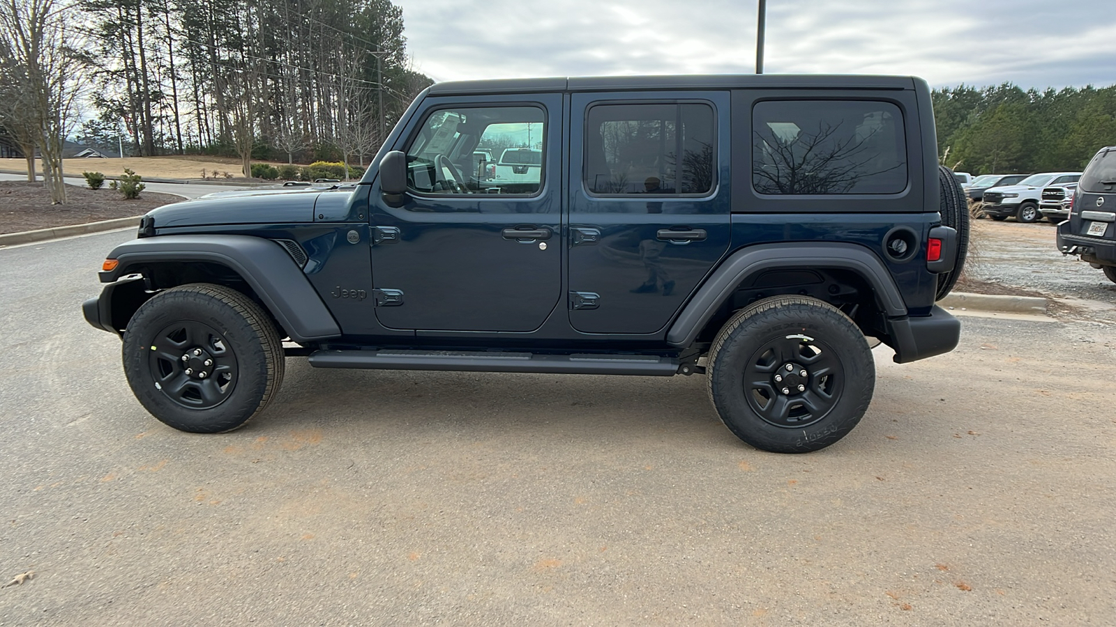 2025 Jeep Wrangler Sport 8