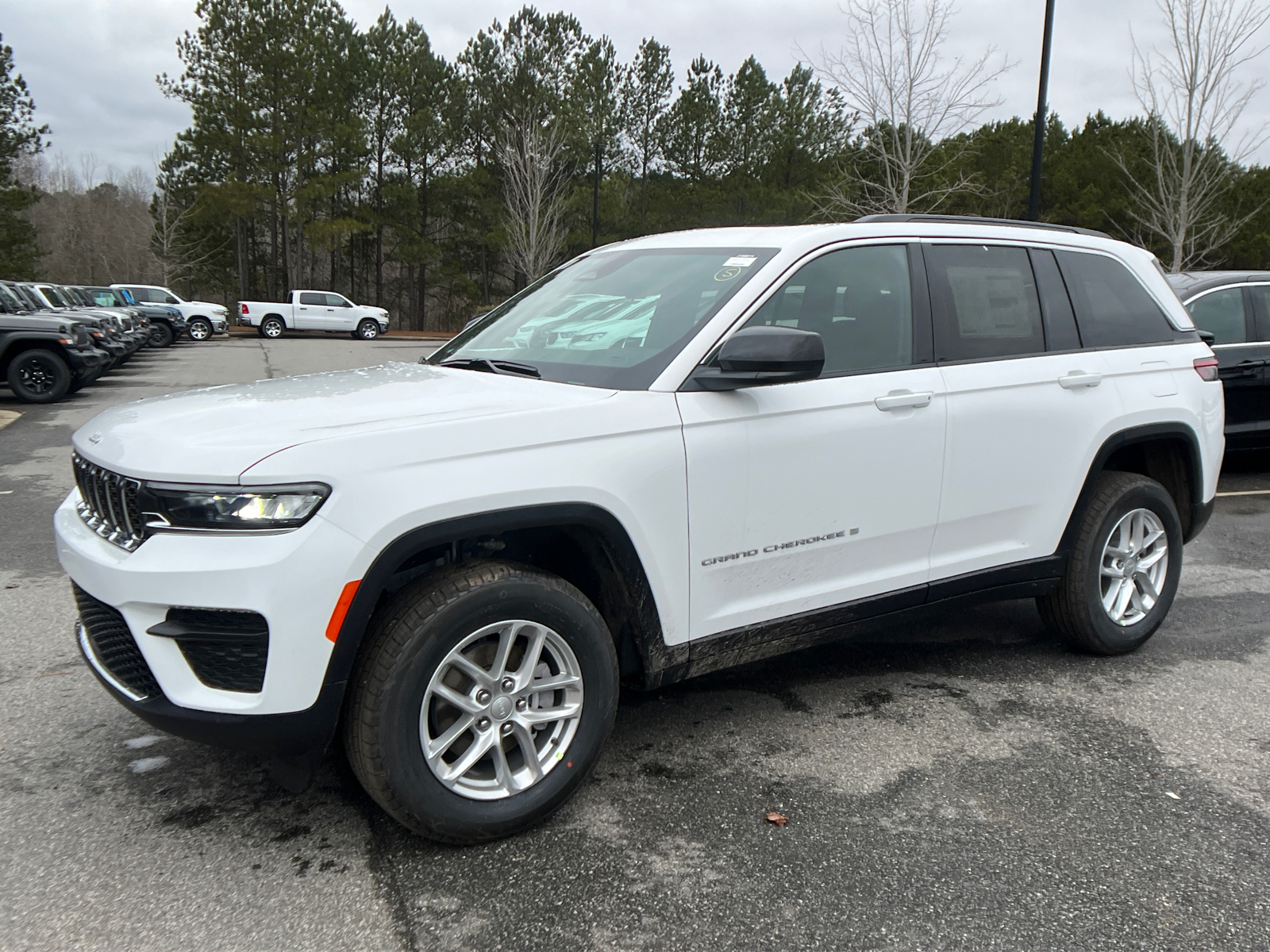 2025 Jeep Grand Cherokee Laredo X 1