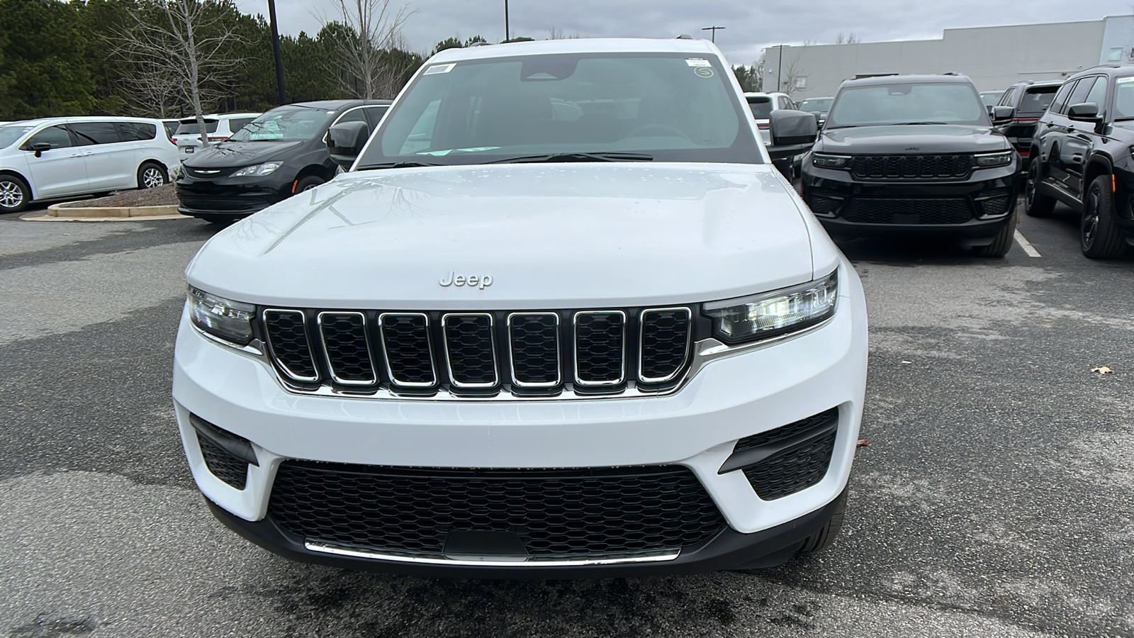 2025 Jeep Grand Cherokee Laredo X 2