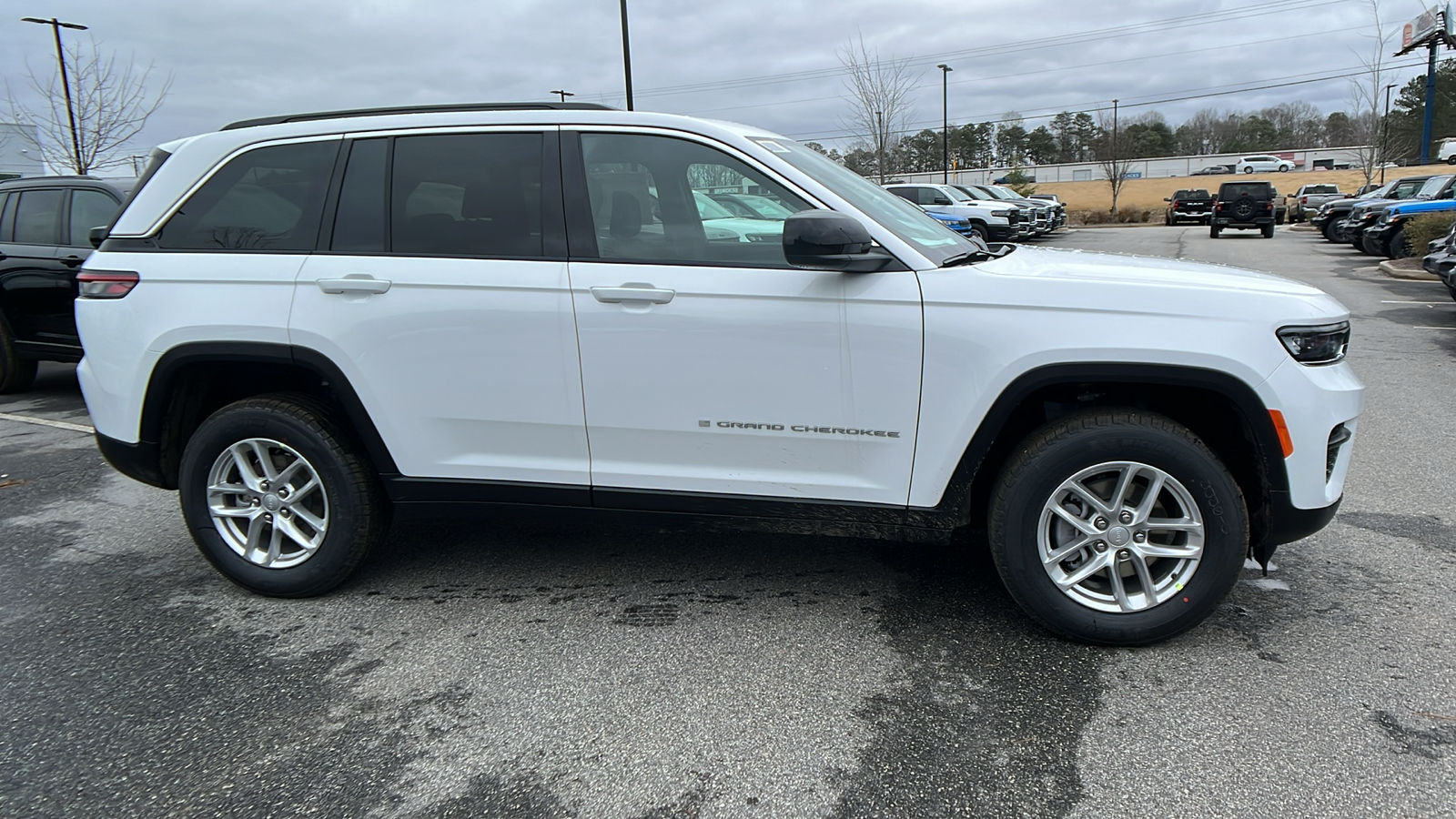 2025 Jeep Grand Cherokee Laredo X 4