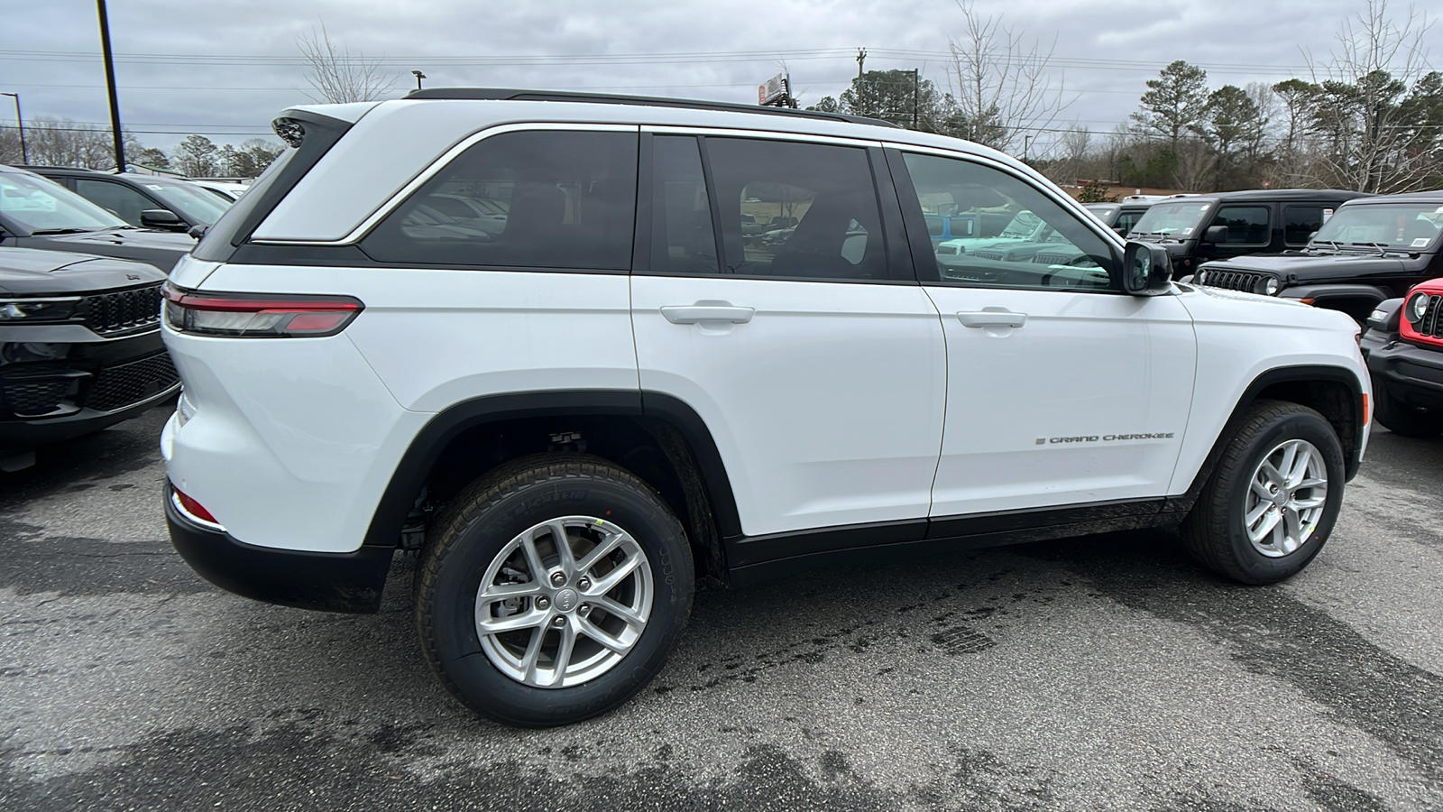 2025 Jeep Grand Cherokee Laredo X 5