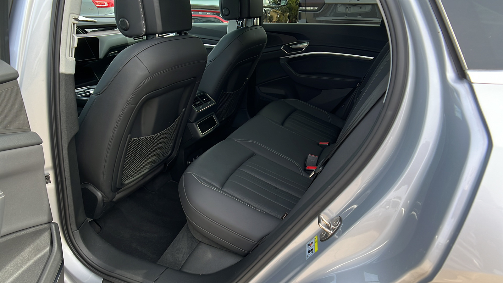 2020 Audi e-tron Sportback Premium Plus 18