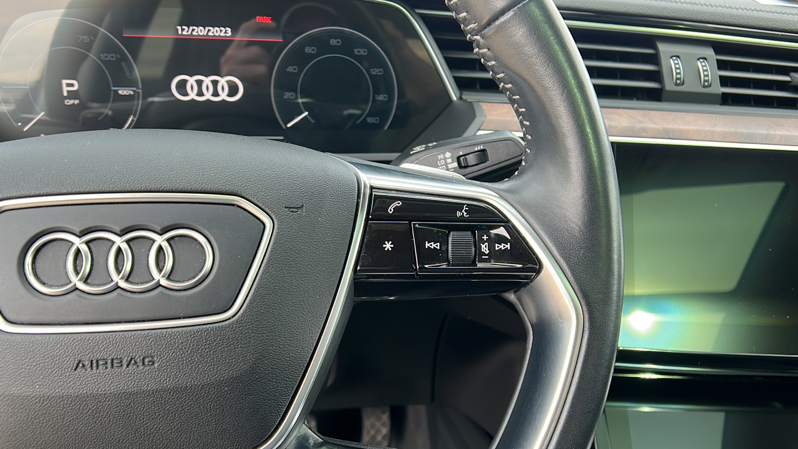 2020 Audi e-tron Sportback Premium Plus 22