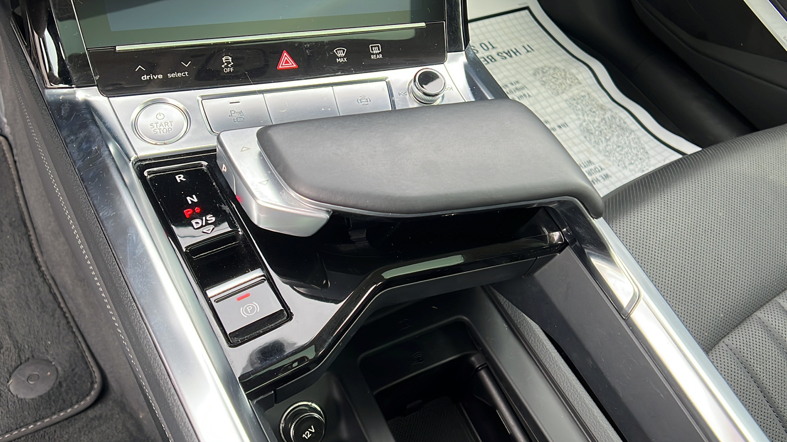 2020 Audi e-tron Sportback Premium Plus 24