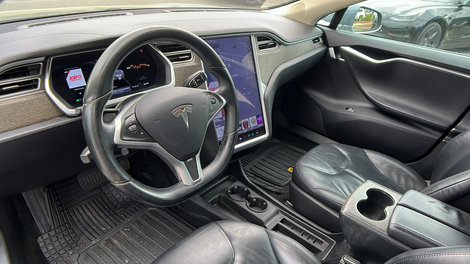 2013 Tesla Model S  12