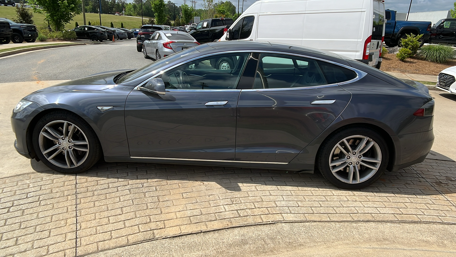 2015 Tesla Model S P85D 8
