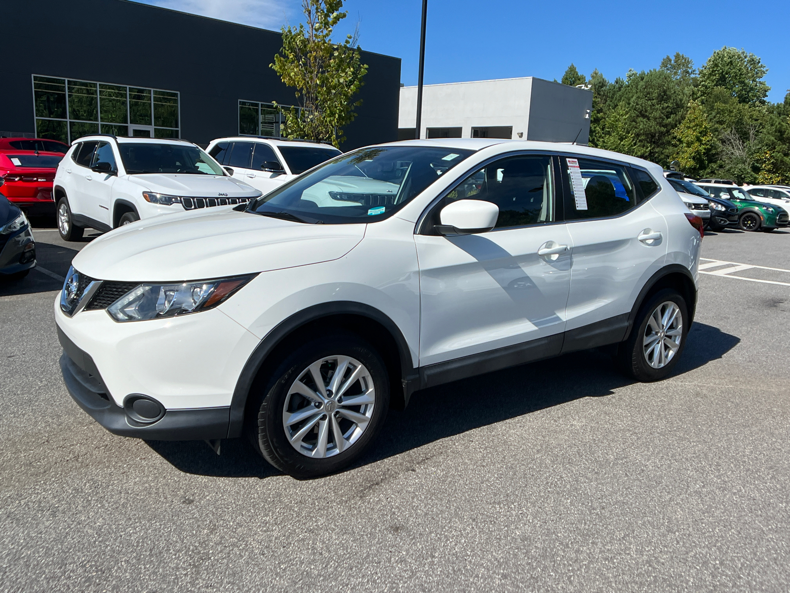 2018 Nissan Rogue Sport S 1