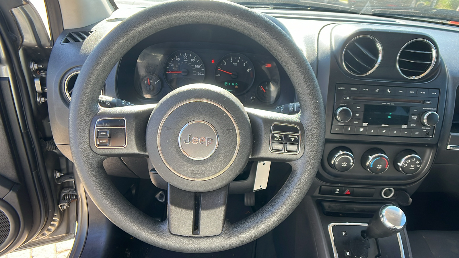 2011 Jeep Compass  20