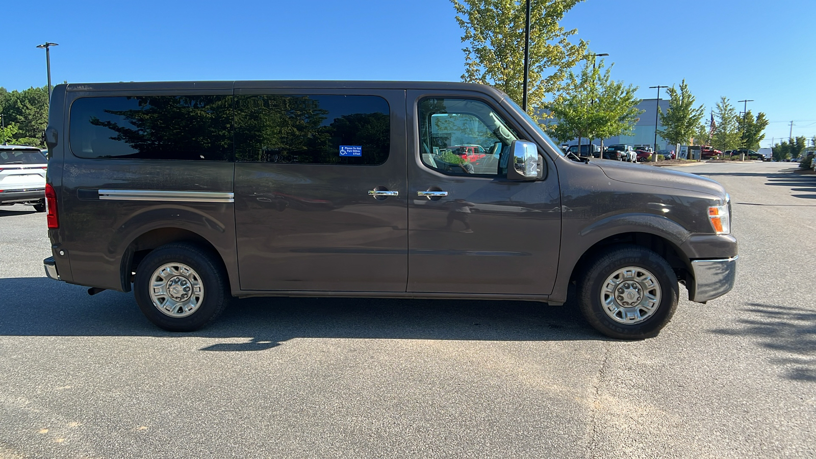 2017 Nissan NV Passenger SV 4