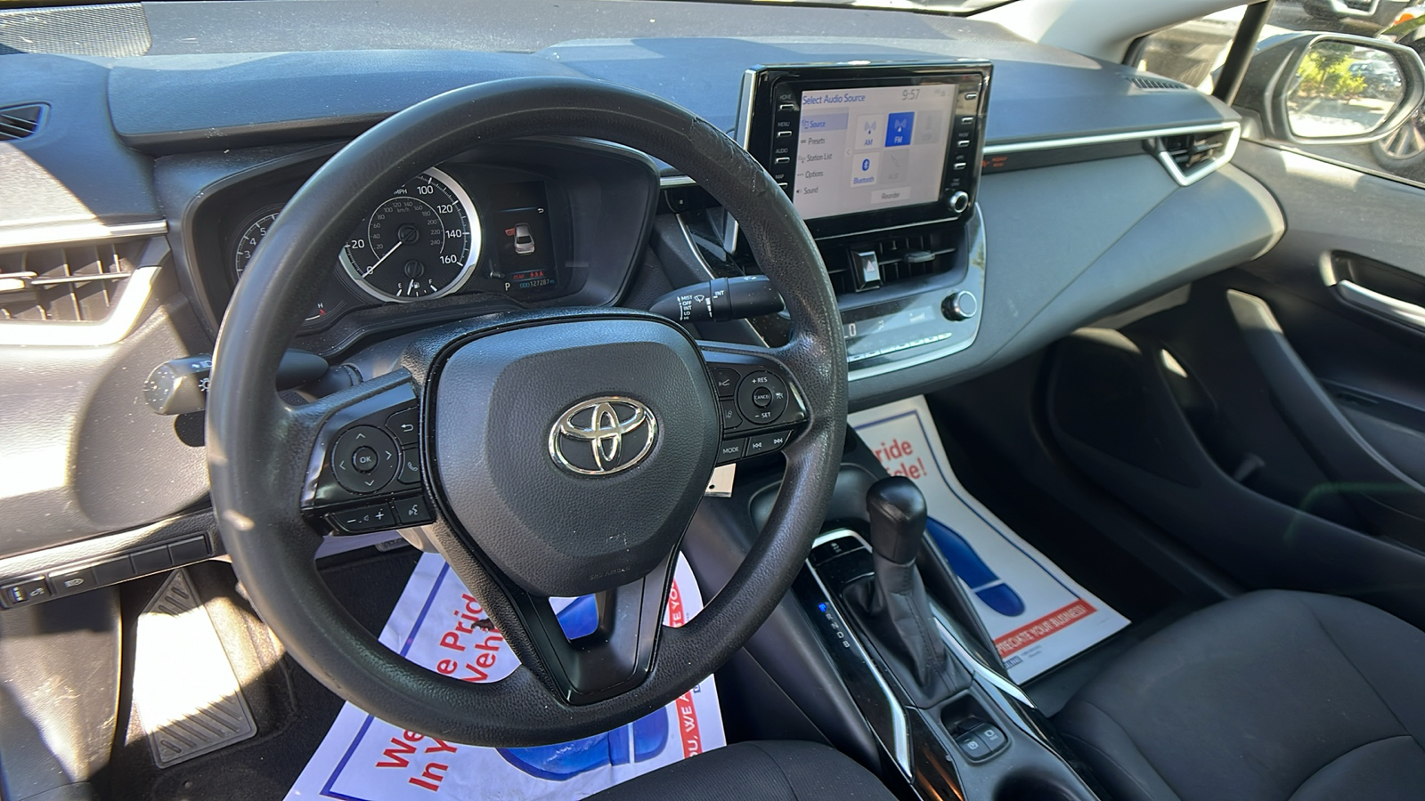 2020 Toyota Corolla LE 19