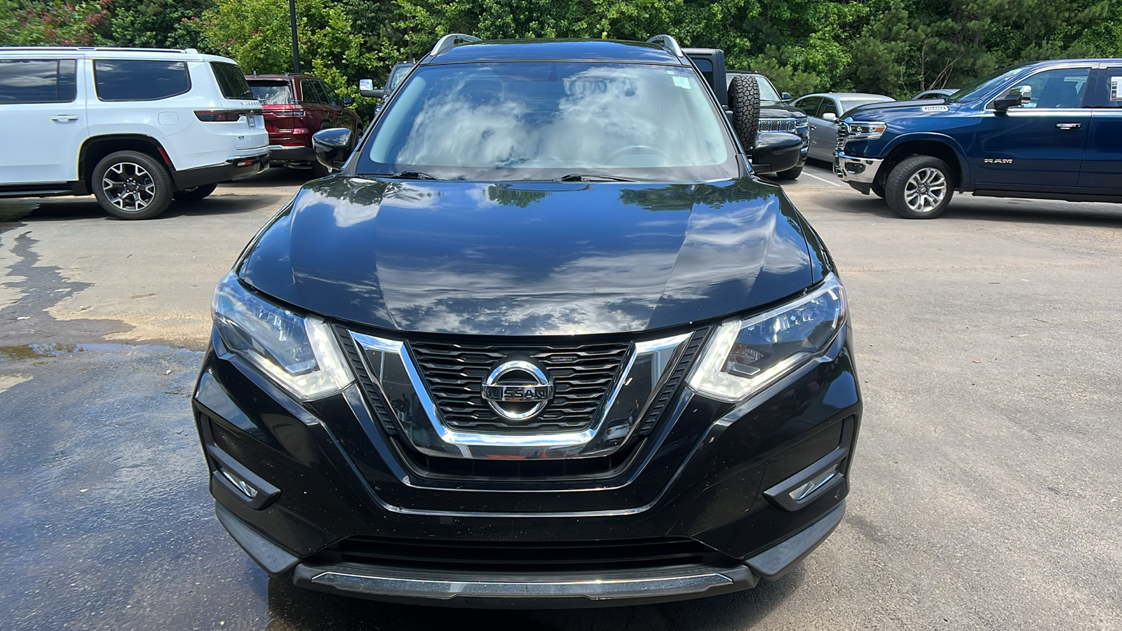 2017 Nissan Rogue SV 2