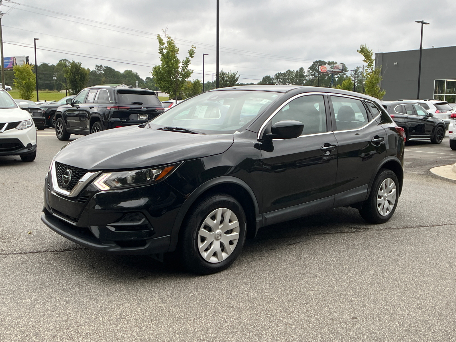 2020 Nissan Rogue Sport S 1