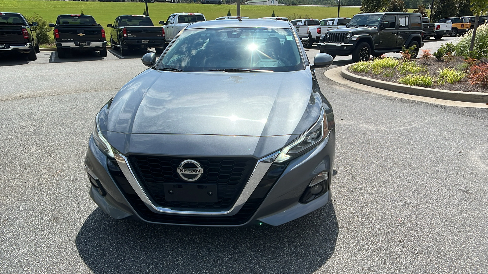 2020 Nissan Altima 2.0 Platinum 2