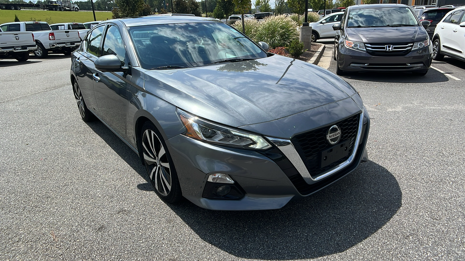 2020 Nissan Altima 2.0 Platinum 3