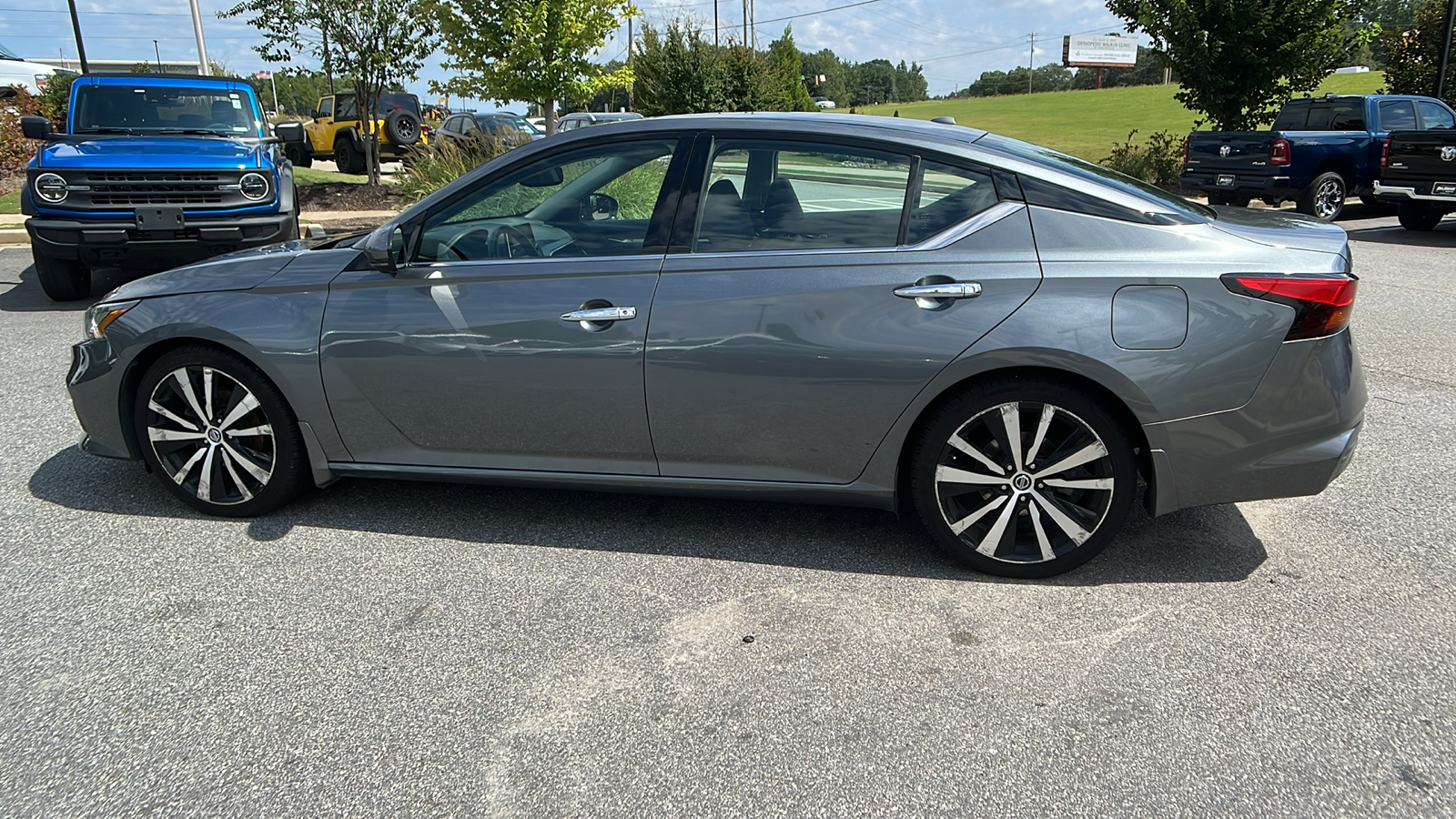 2020 Nissan Altima 2.0 Platinum 8