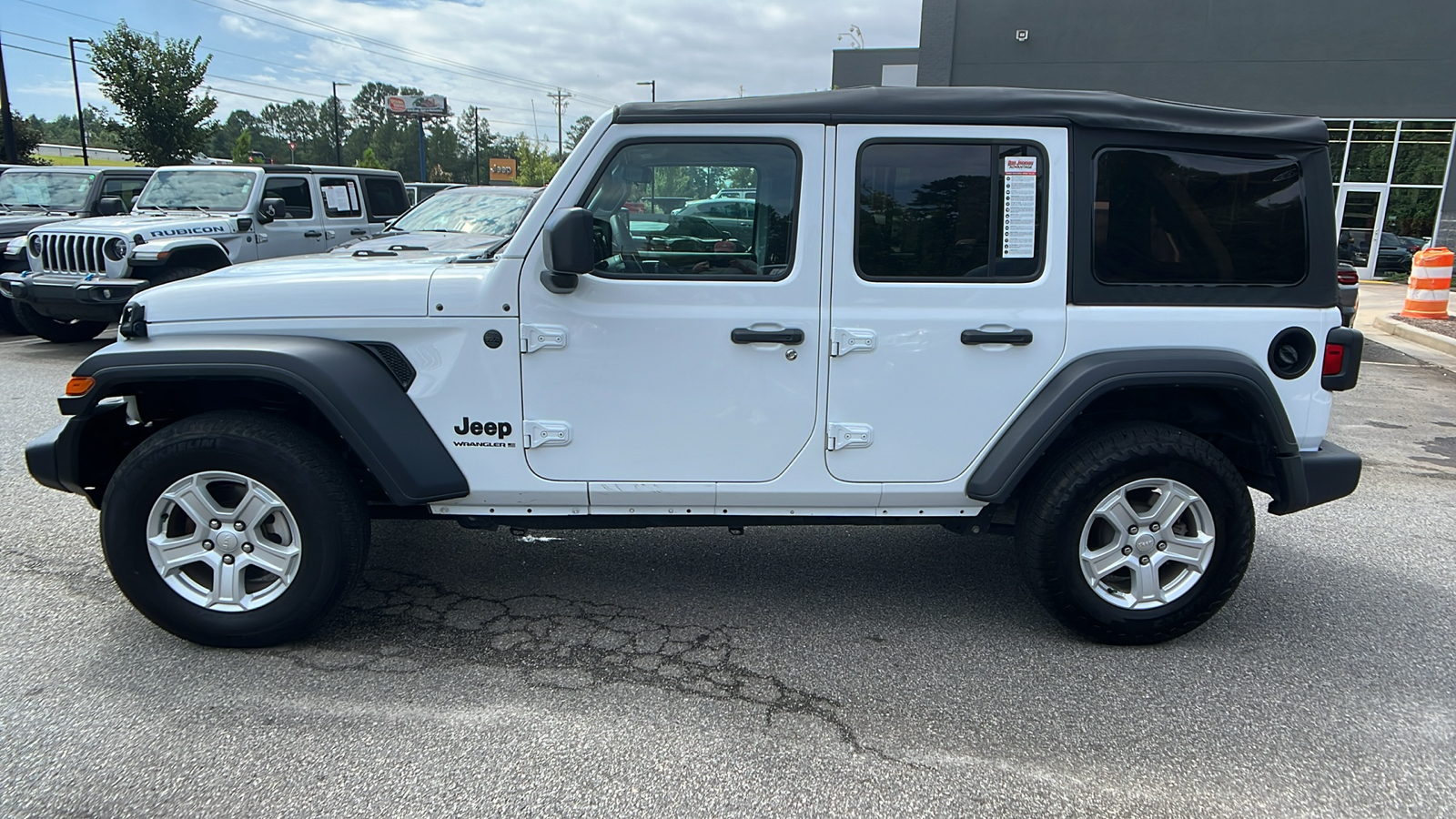 2023 Jeep Wrangler Sport S 8