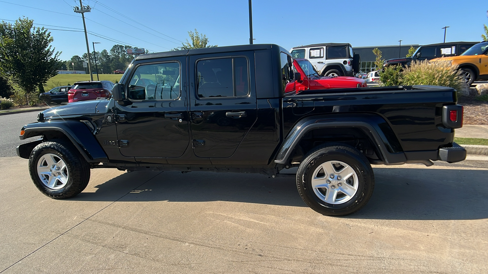 2023 Jeep Gladiator Sport S 8