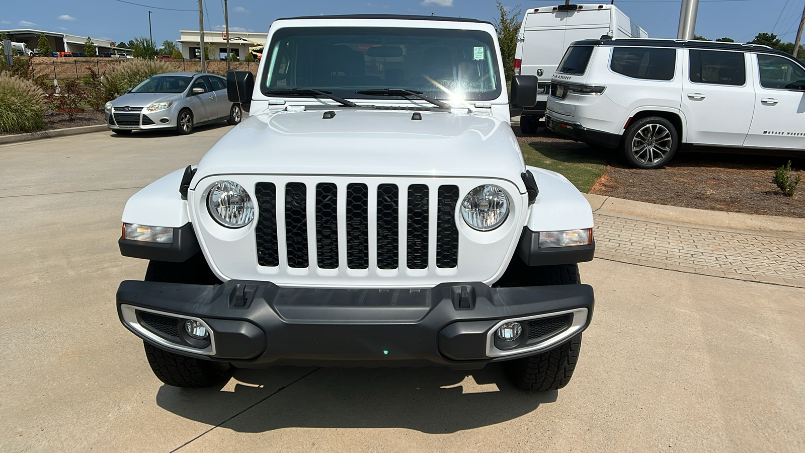 2022 Jeep Gladiator Sport S 2