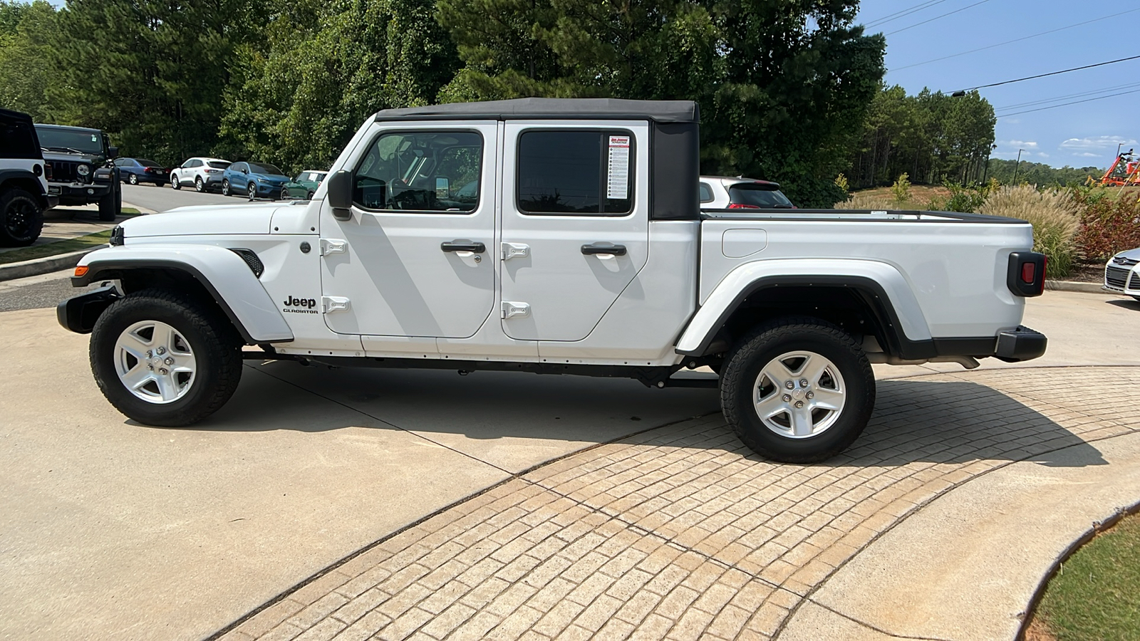 2022 Jeep Gladiator Sport S 8