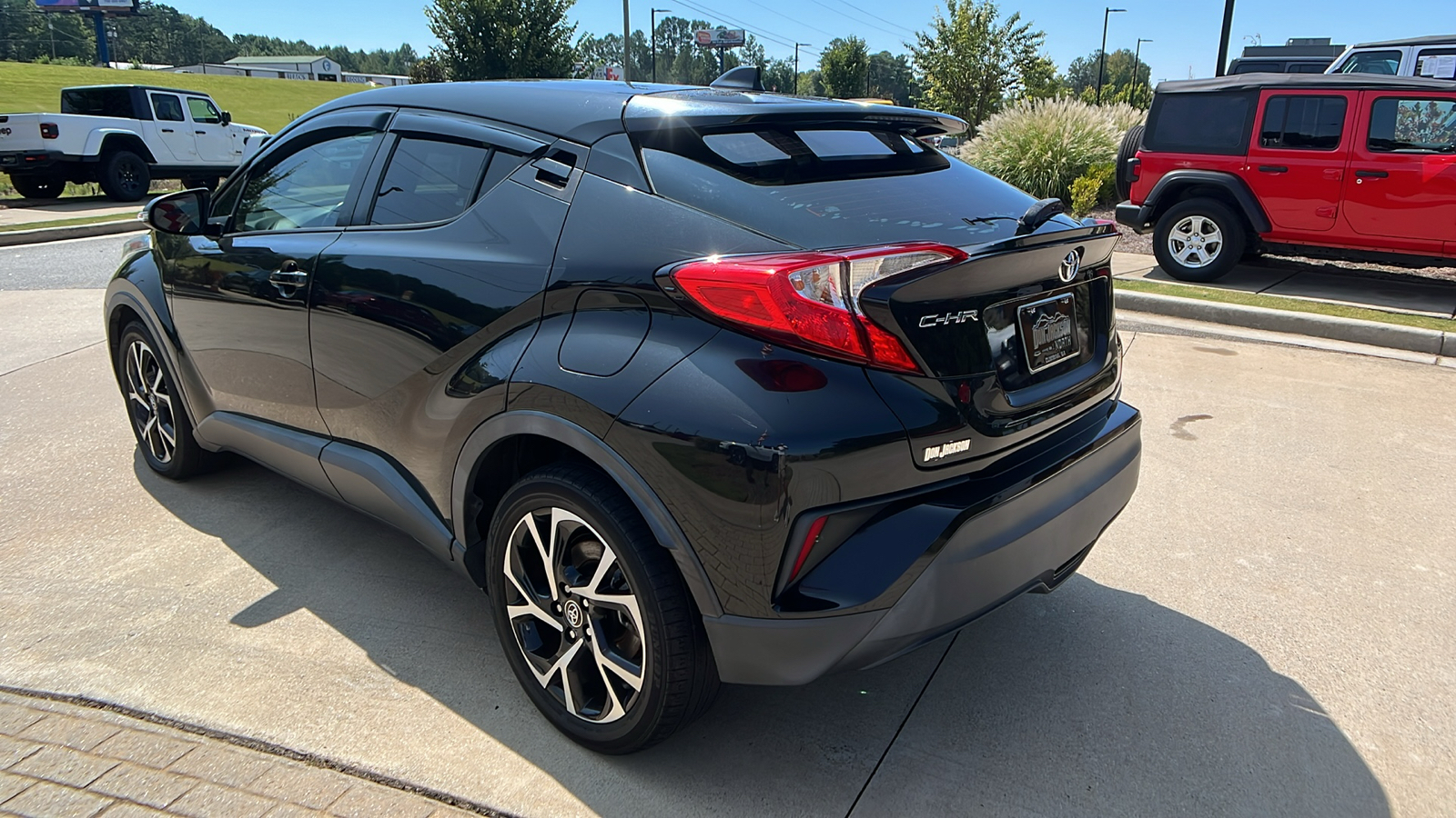 2019 Toyota C-HR XLE 5