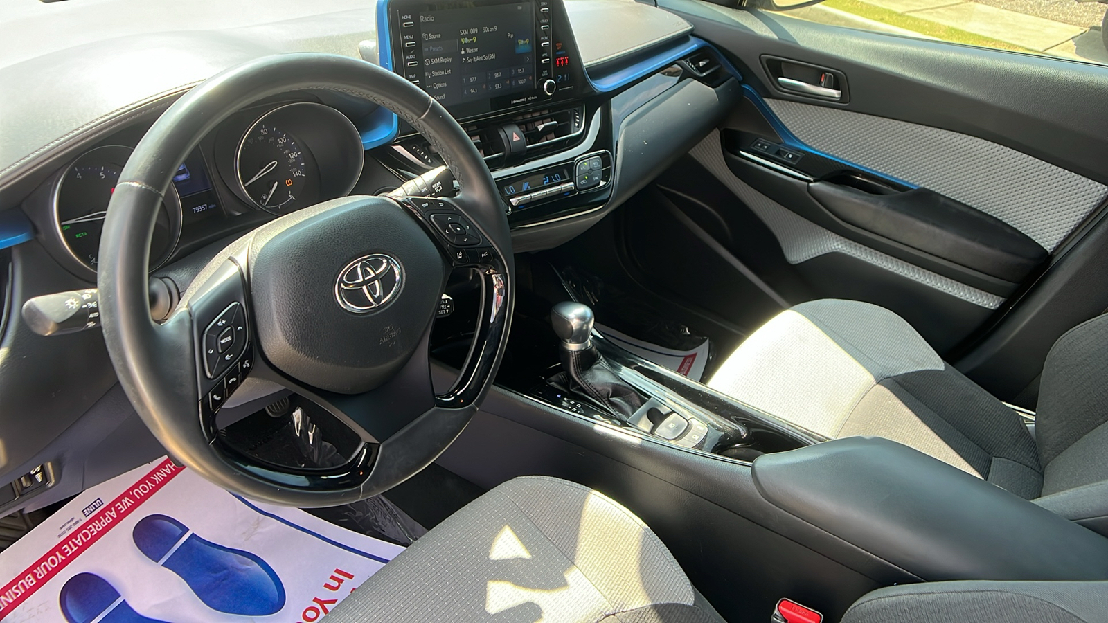 2019 Toyota C-HR XLE 16