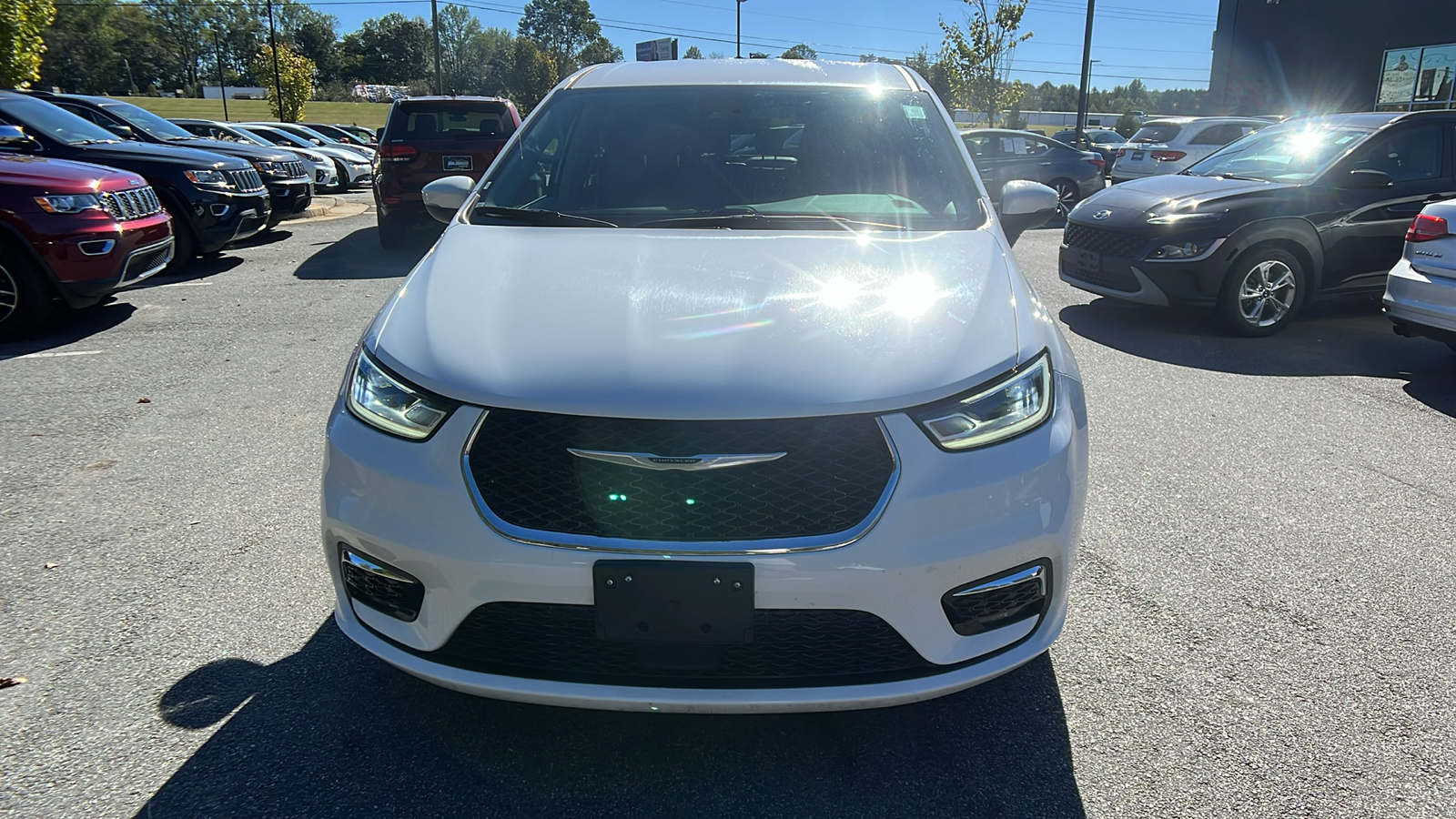 2023 Chrysler Pacifica Hybrid Touring L 2