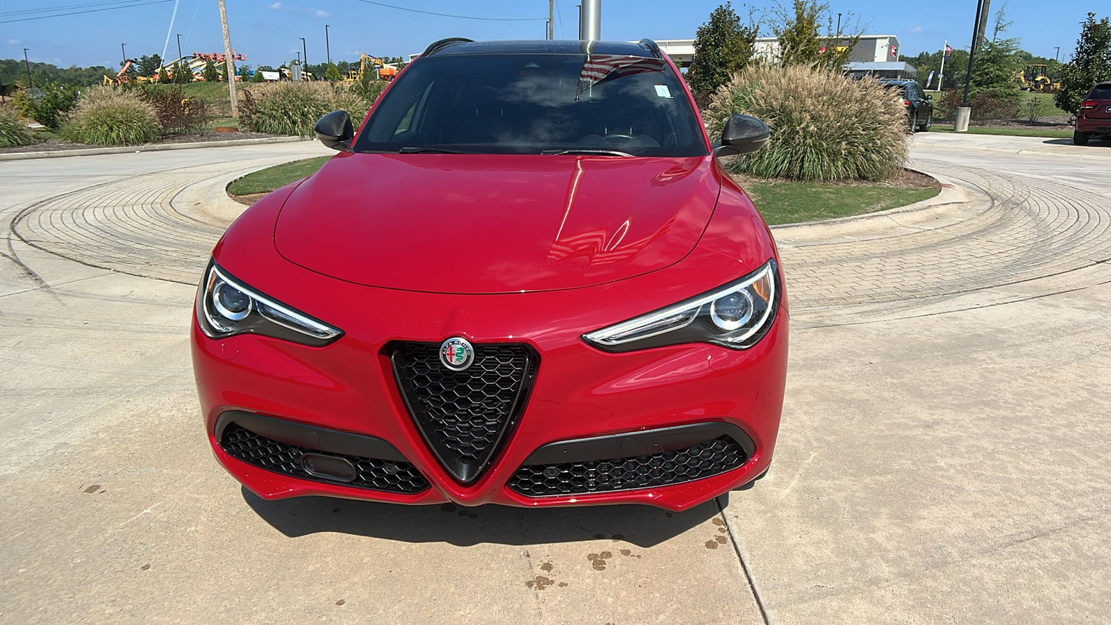 2023 Alfa Romeo Stelvio Estrema 2