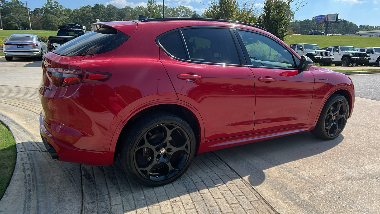 2023 Alfa Romeo Stelvio Estrema 5