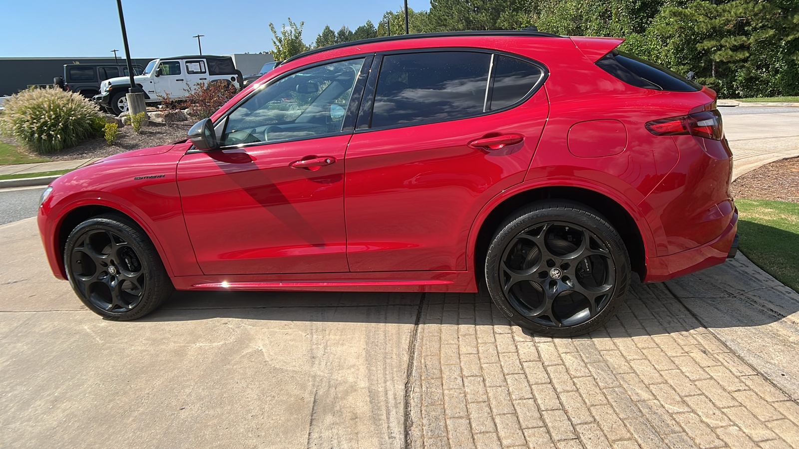 2023 Alfa Romeo Stelvio Estrema 8