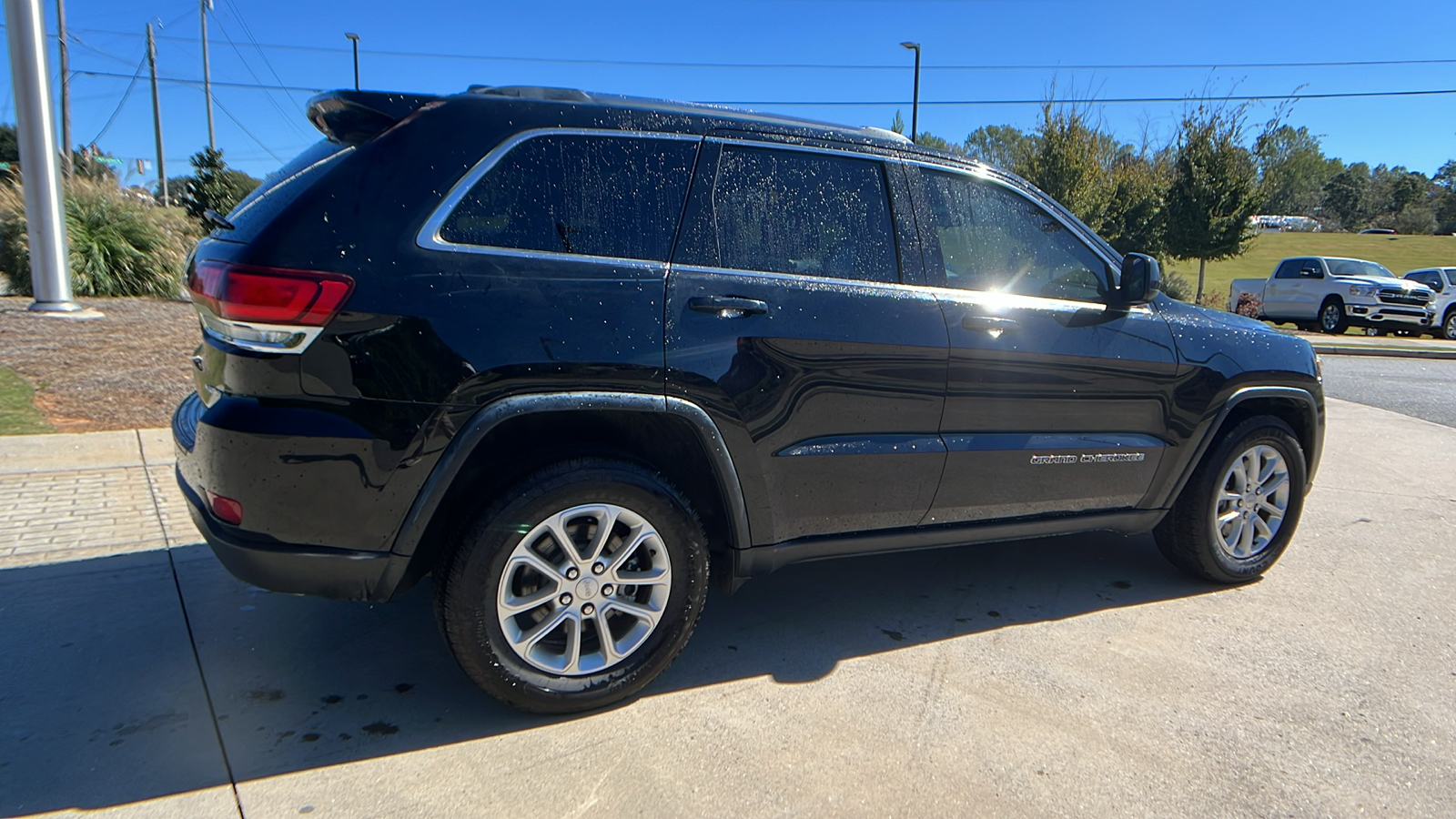 2021 Jeep Grand Cherokee Laredo E 5