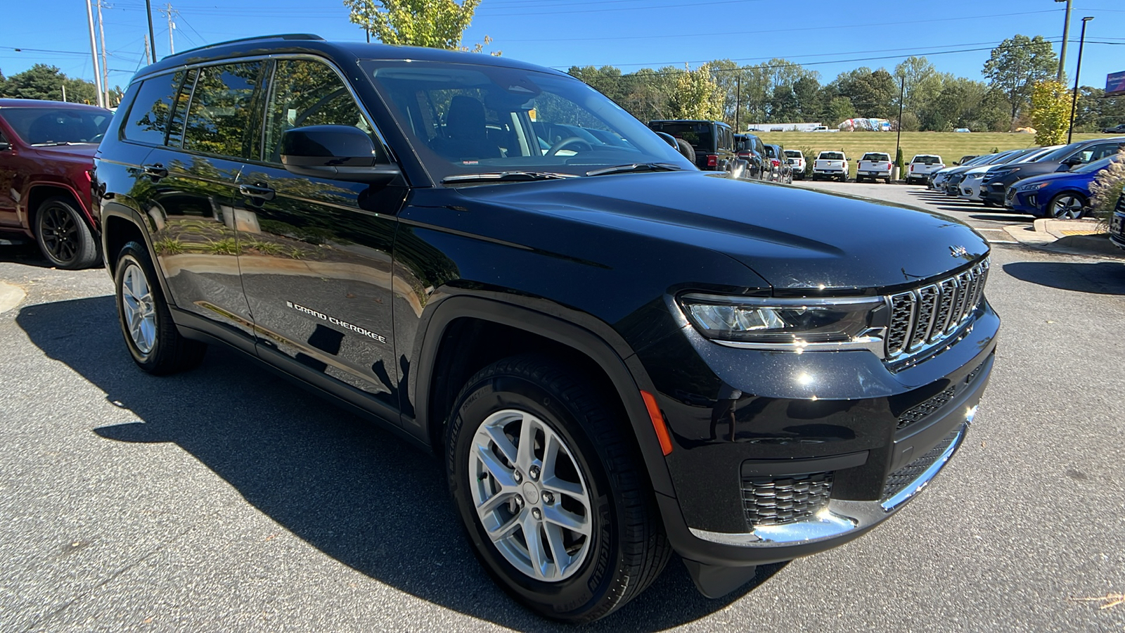 2023 Jeep Grand Cherokee L Laredo 3