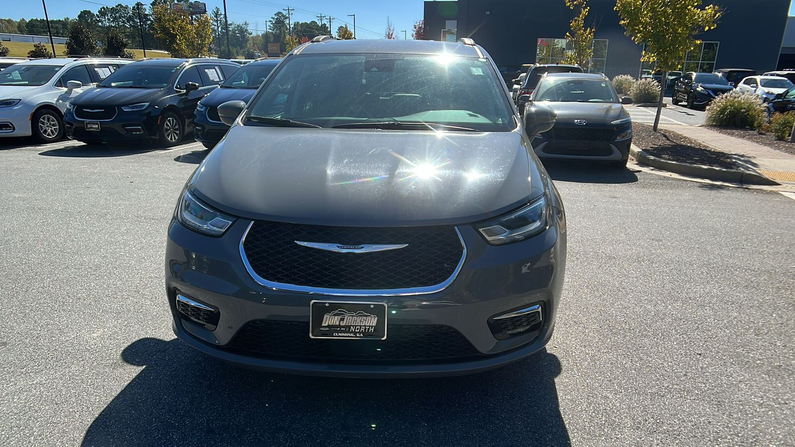 2022 Chrysler Pacifica Touring L 2