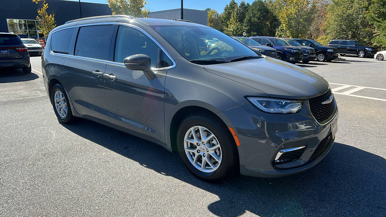 2022 Chrysler Pacifica Touring L 3