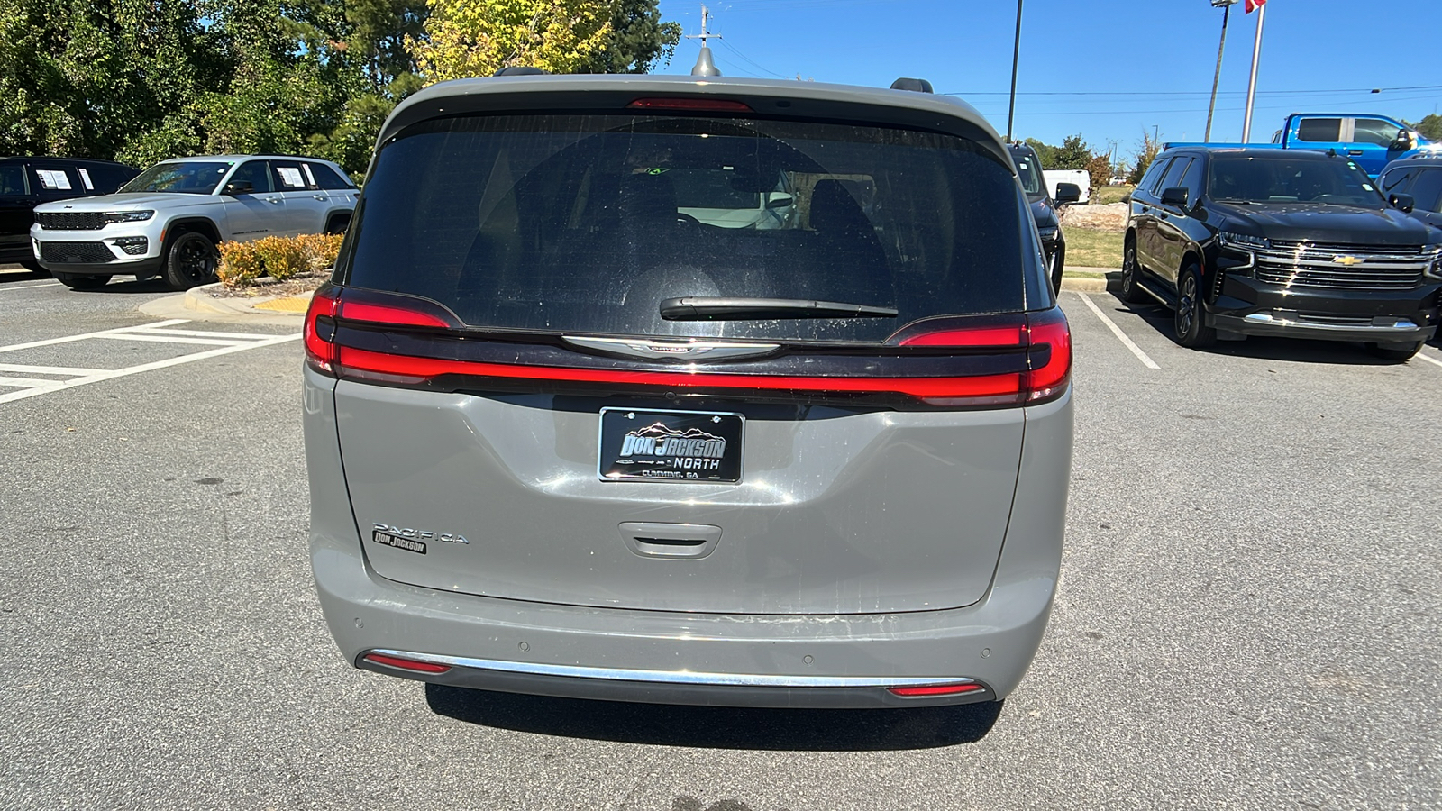 2022 Chrysler Pacifica Touring L 6