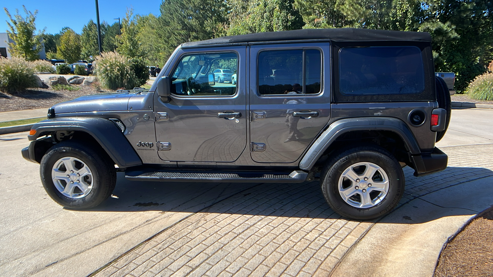 2023 Jeep Wrangler Sport S 8