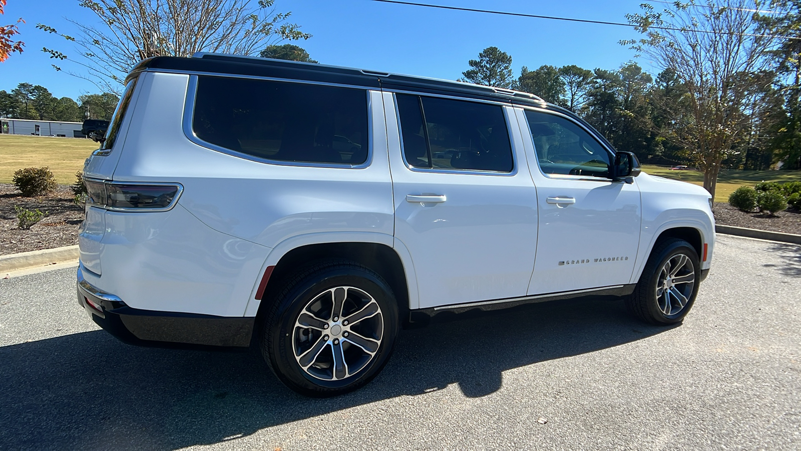 2023 Jeep Grand Wagoneer  5