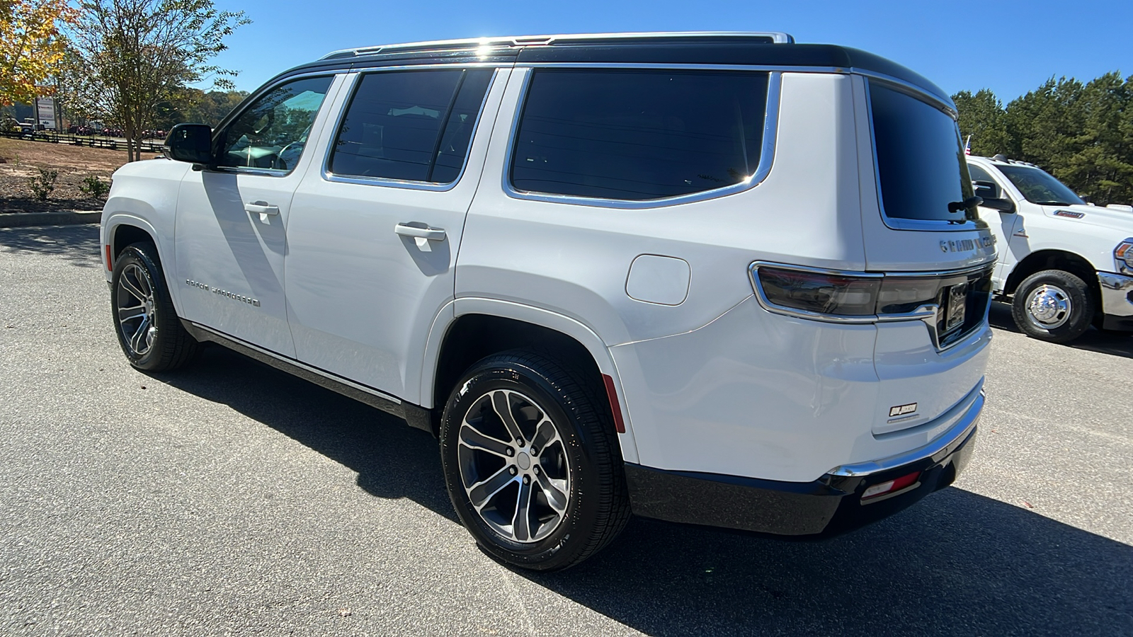 2023 Jeep Grand Wagoneer  7