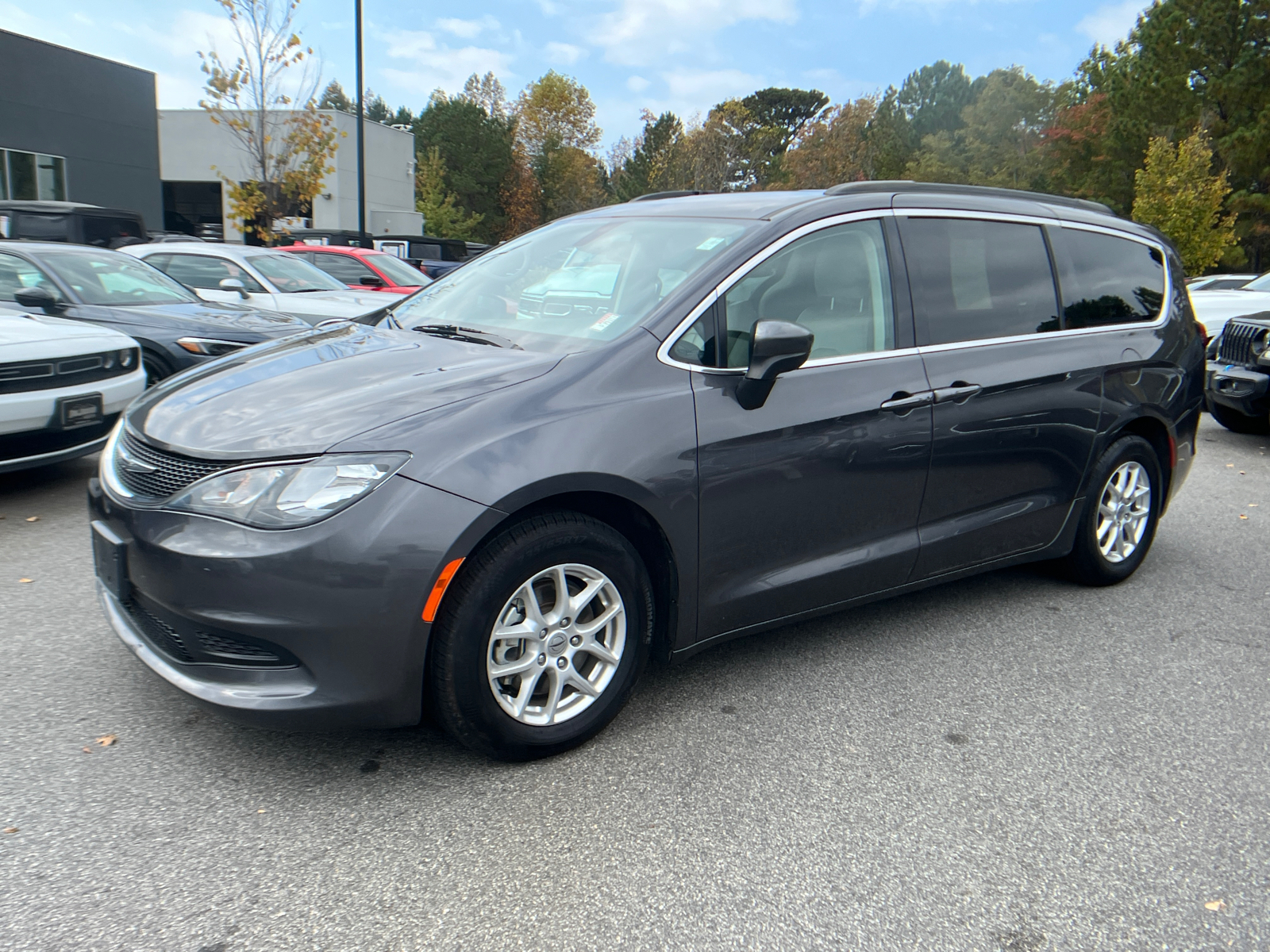 2021 Chrysler Voyager LXI 1