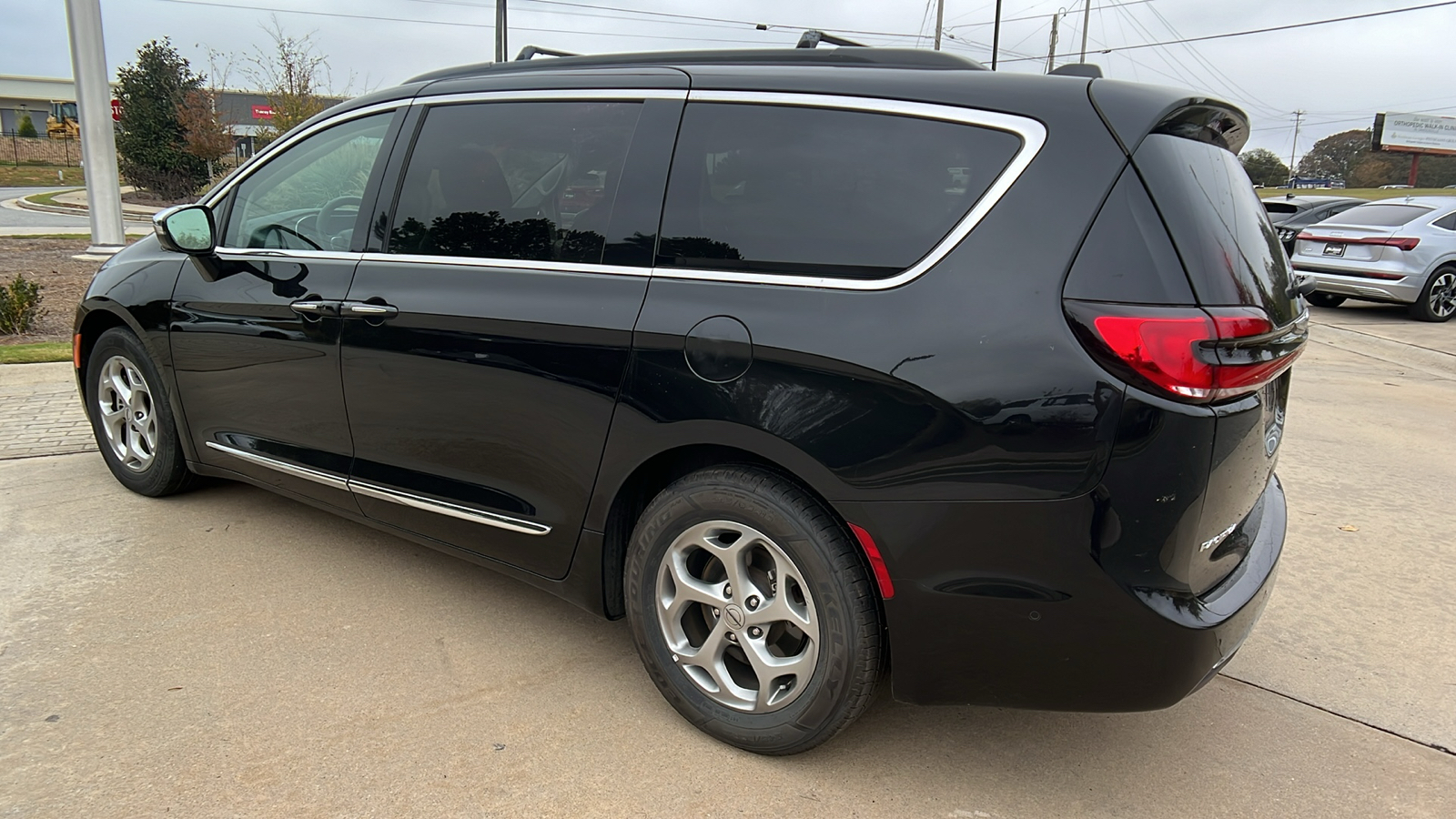 2022 Chrysler Pacifica Limited 7