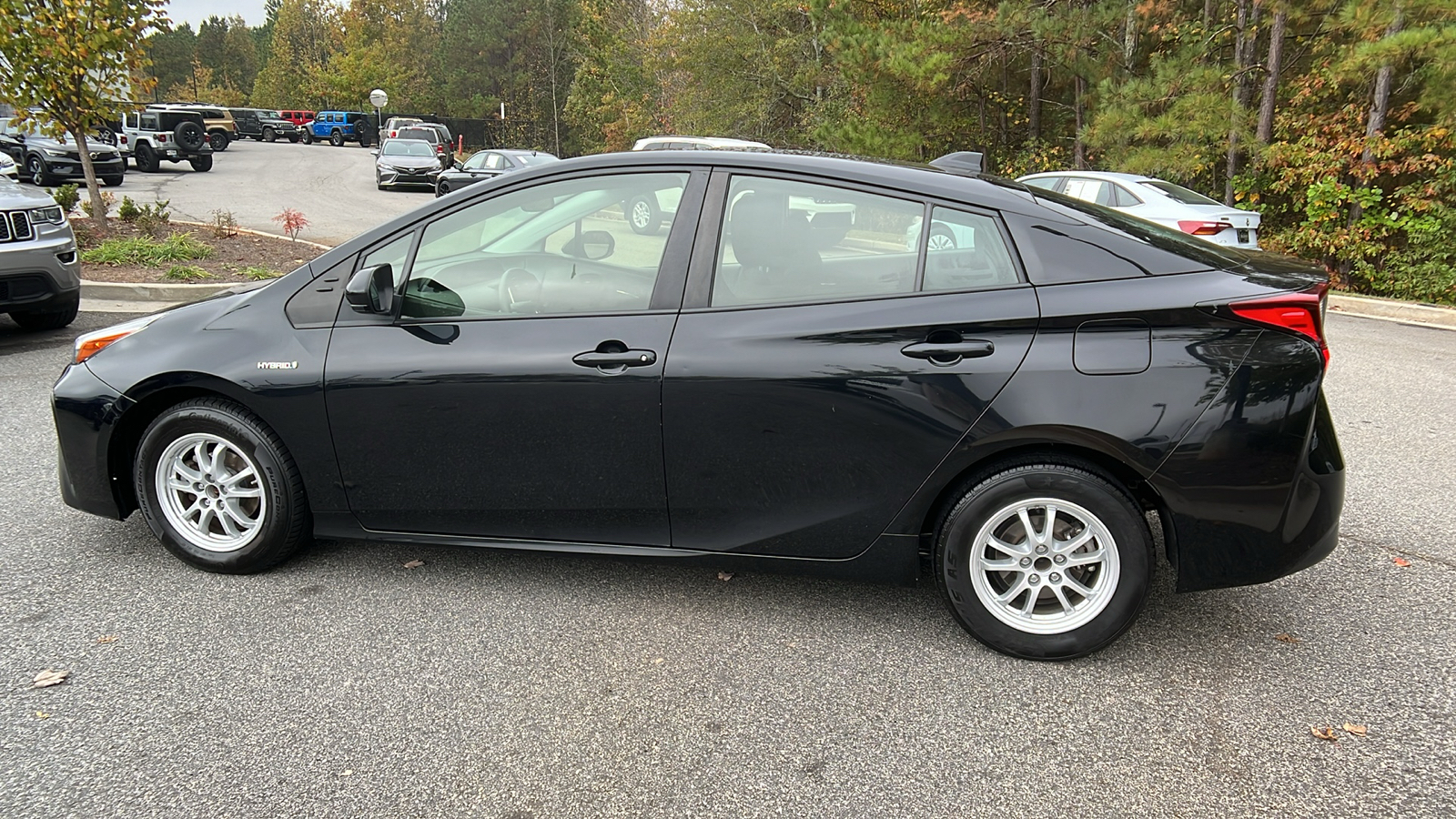 2021 Toyota Prius LE 8