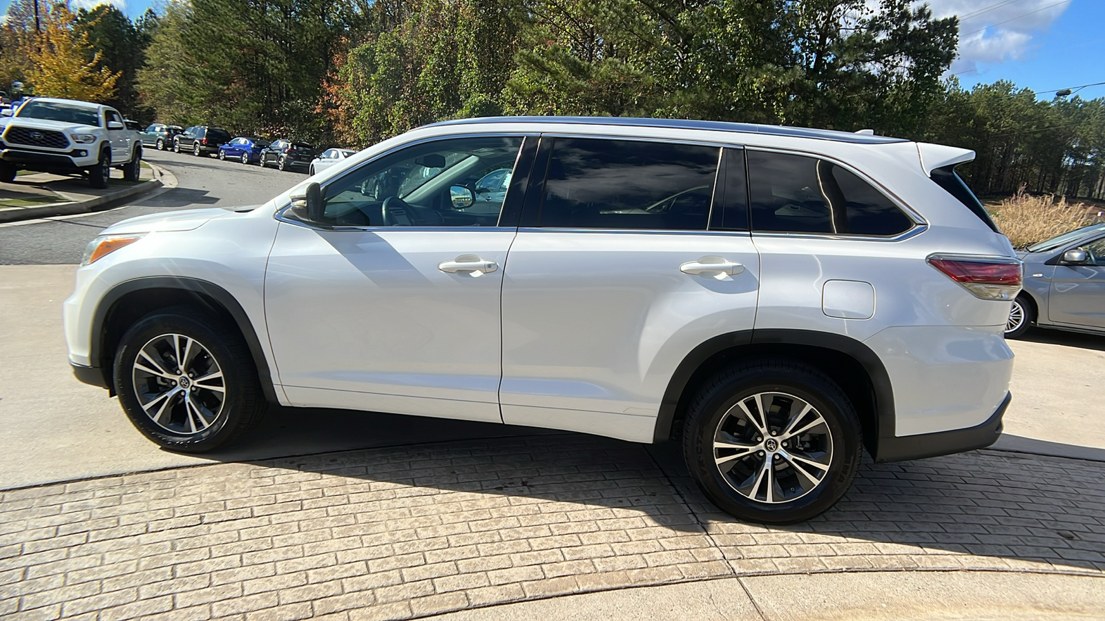 2016 Toyota Highlander XLE 8