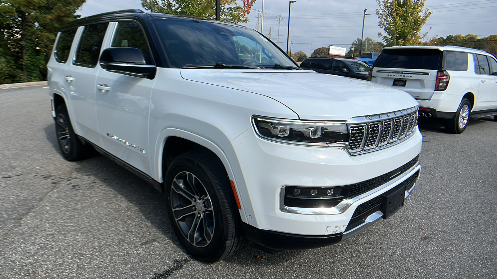 2023 Jeep Grand Wagoneer  3