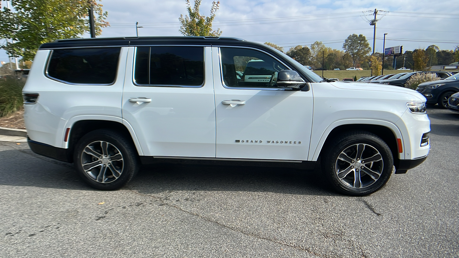 2023 Jeep Grand Wagoneer  4