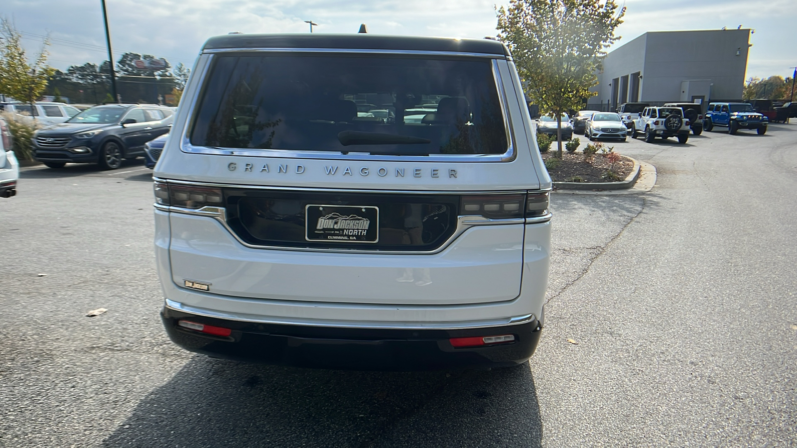 2023 Jeep Grand Wagoneer  6