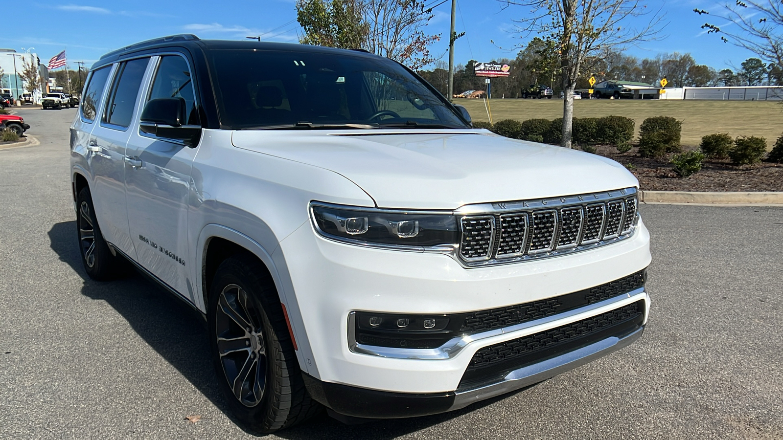 2023 Jeep Grand Wagoneer  3