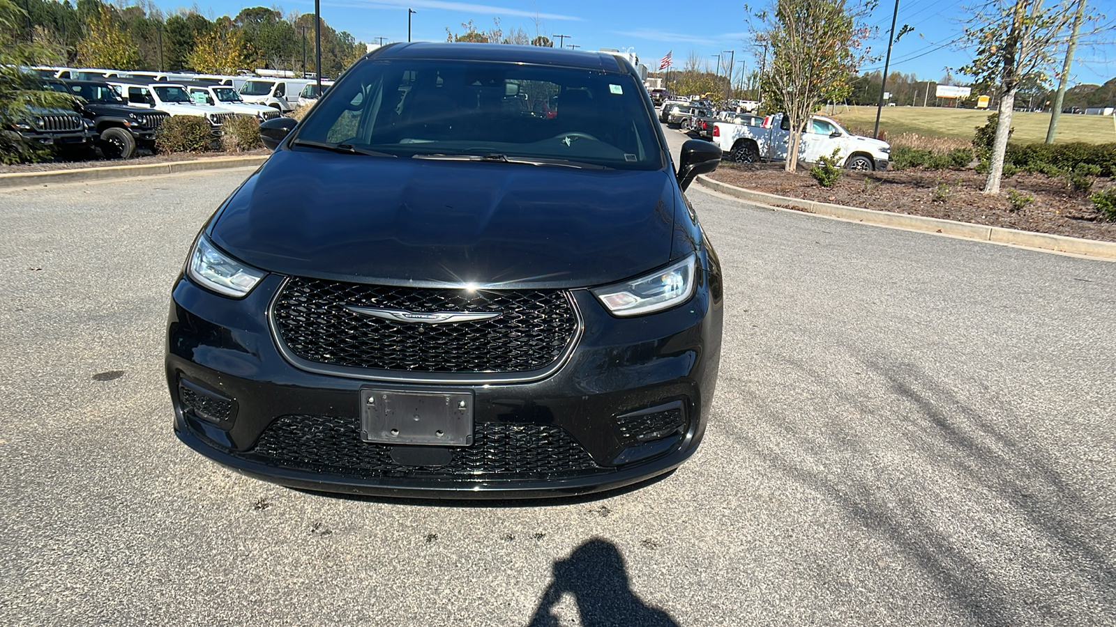 2022 Chrysler Pacifica Hybrid Touring L 2